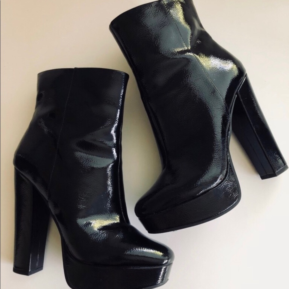 Jessica’s Simpson heel, size 8, new WOT.